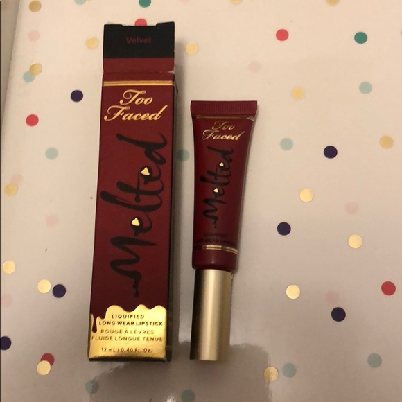 Too Faced Melted Lipstick in Velvet - Picture 5 of 7